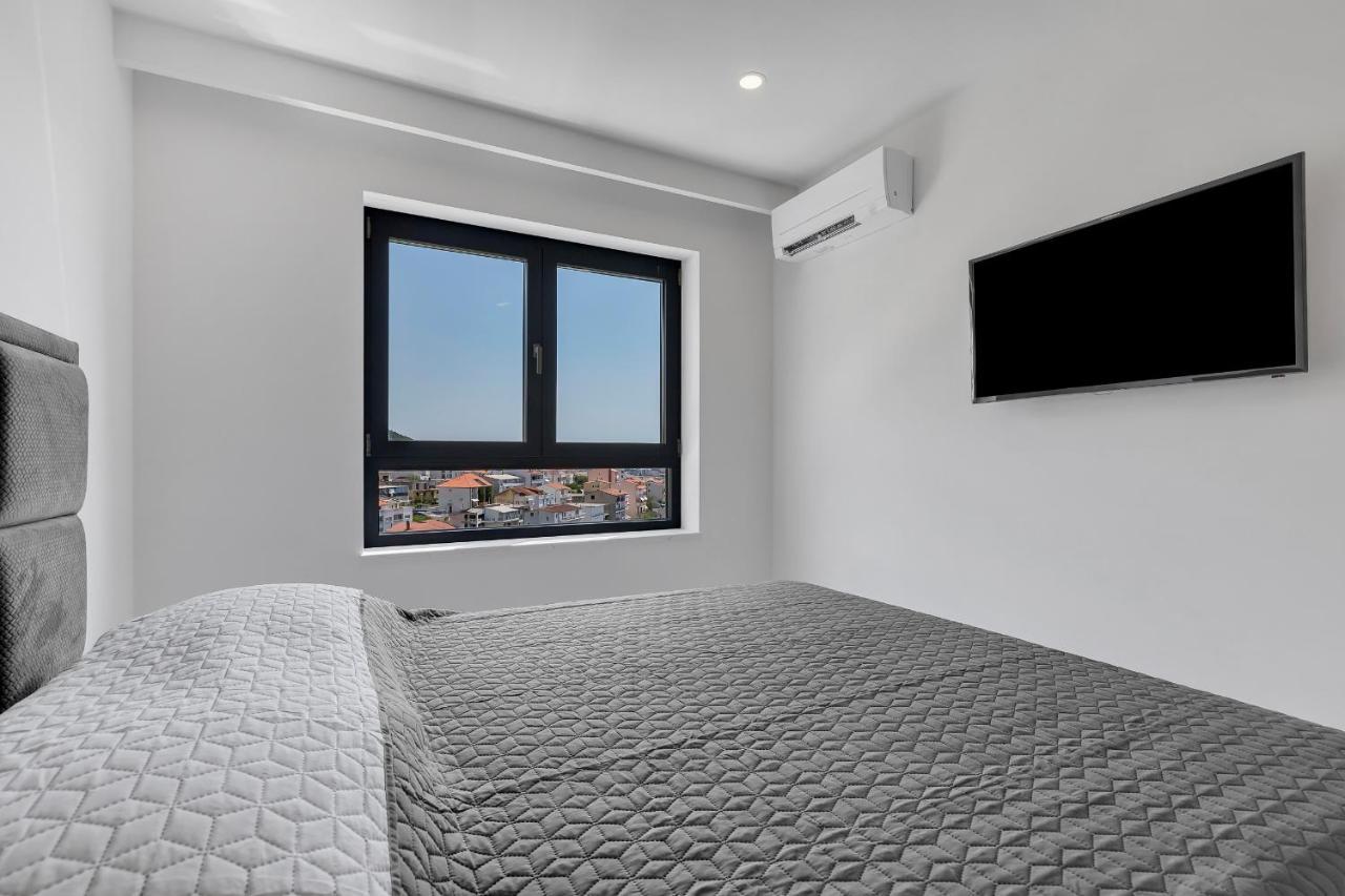 Luxury Seaview apartment Makarska Exteriör bild